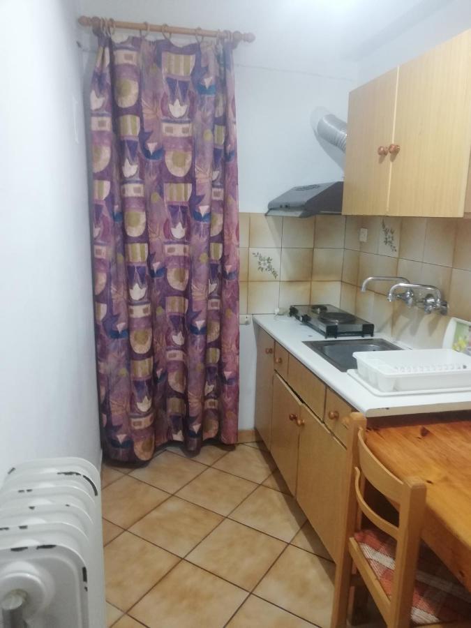 Penelope -Πηνελόπη Lägenhet Loutra Aidhipsou Exteriör bild