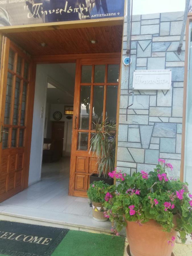 Penelope -Πηνελόπη Lägenhet Loutra Aidhipsou Exteriör bild